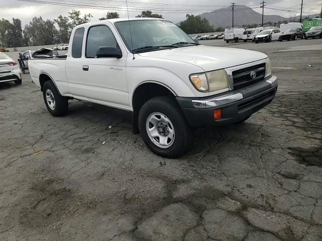 2000 Toyota Tacoma Xtracab VIN: 4TAWM72N0YZ597380 Lot: 82224075