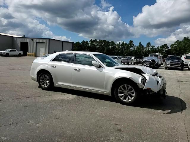 2016 Chrysler 300 Limited VIN: 2C3CCAAG1GH252940 Lot: 82216665