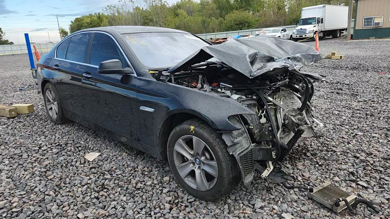 Фото: WBAXH5C52DDW14474