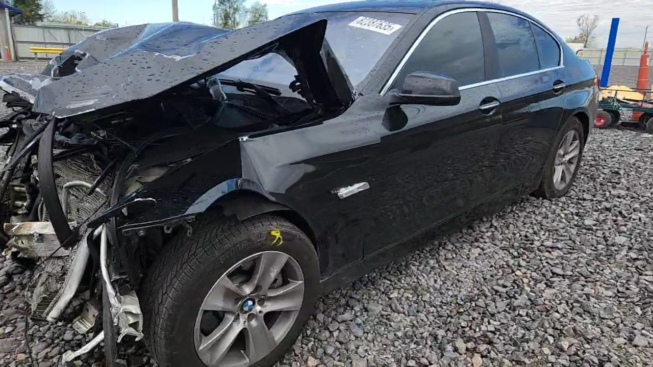 Фото: WBAXH5C52DDW14474