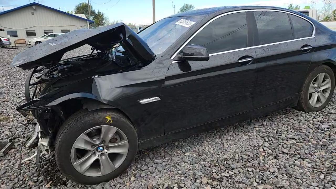 Фото: WBAXH5C52DDW14474