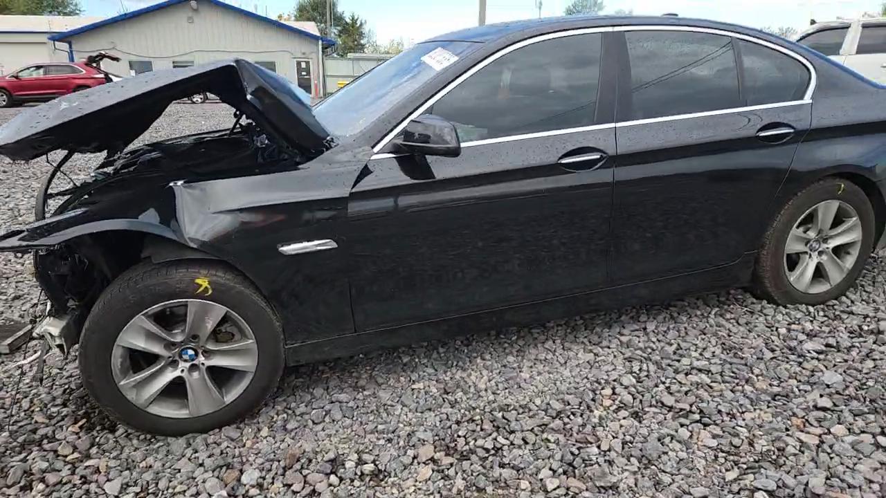 Фото: WBAXH5C52DDW14474