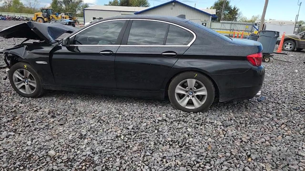 Фото: WBAXH5C52DDW14474