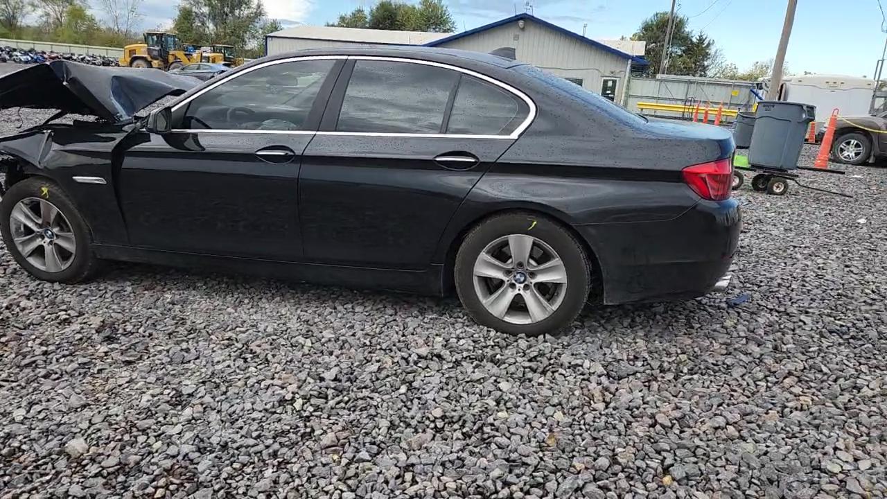 Фото: WBAXH5C52DDW14474