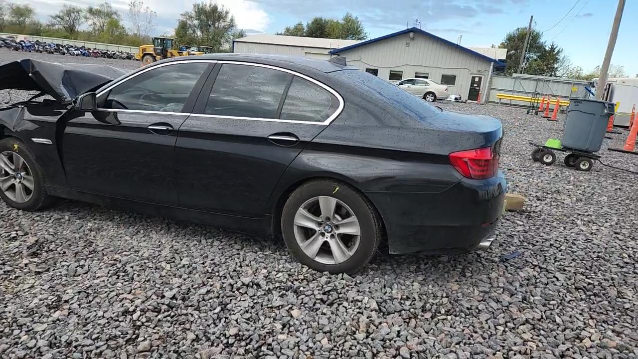 Фото: WBAXH5C52DDW14474