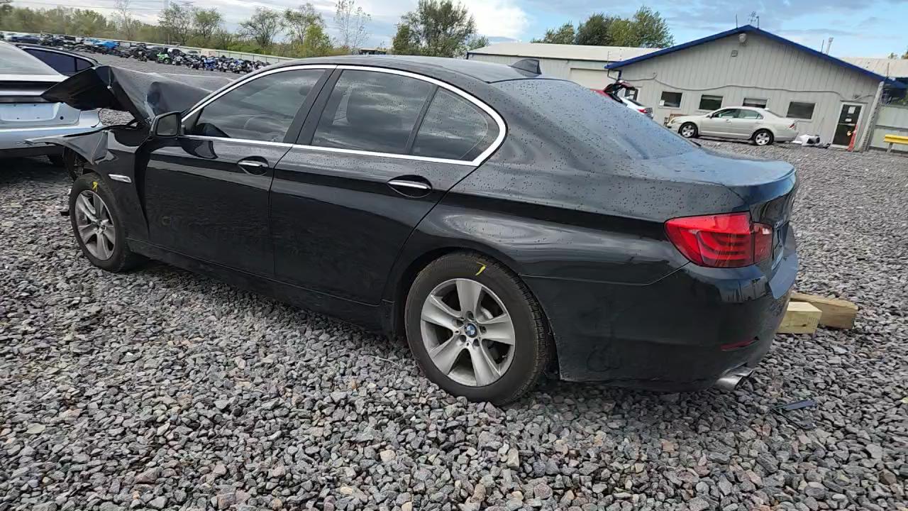 Фото: WBAXH5C52DDW14474