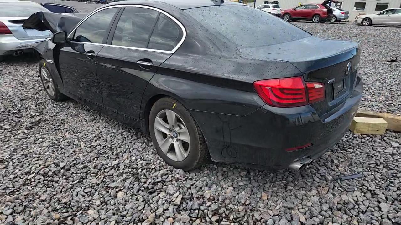 Фото: WBAXH5C52DDW14474