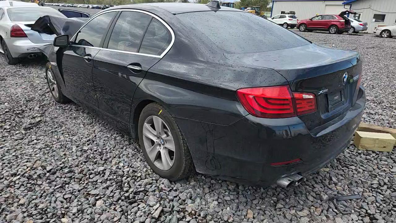 Фото: WBAXH5C52DDW14474