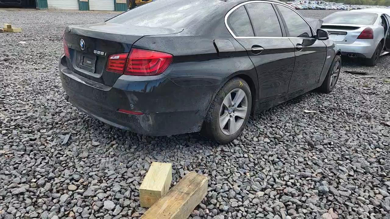 Фото: WBAXH5C52DDW14474