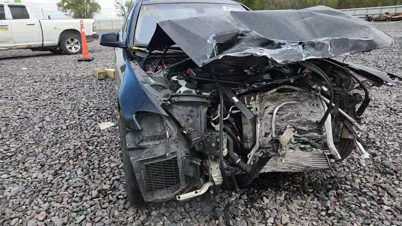 Фото: WBAXH5C52DDW14474