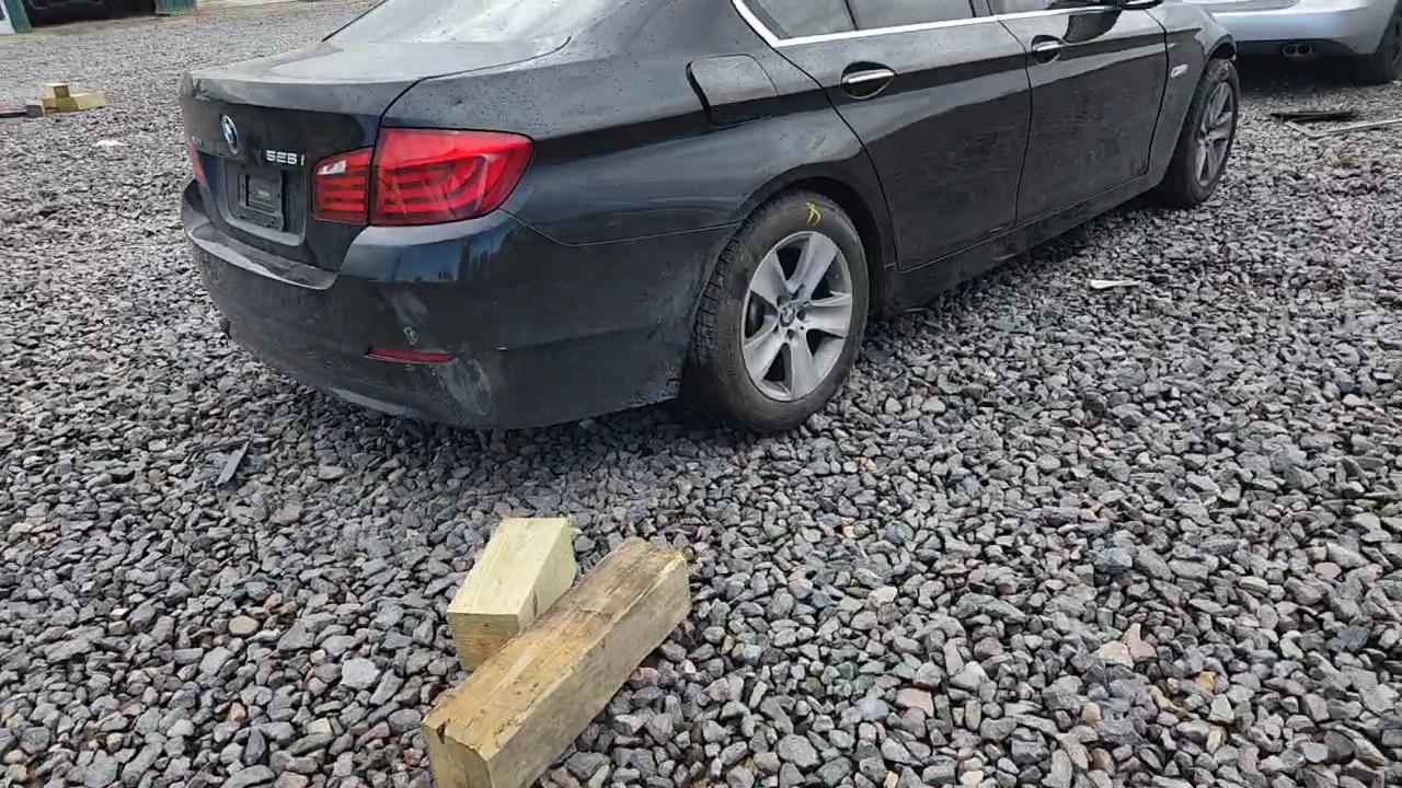 Фото: WBAXH5C52DDW14474