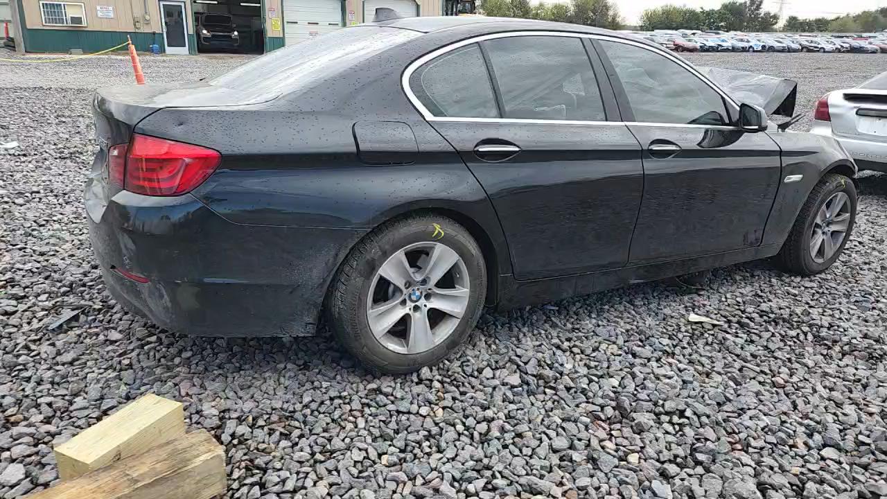 Фото: WBAXH5C52DDW14474