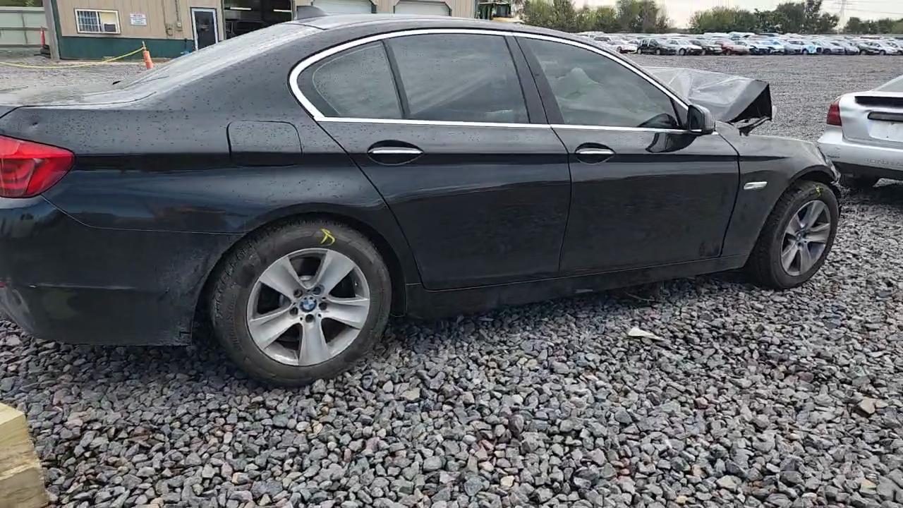 Фото: WBAXH5C52DDW14474