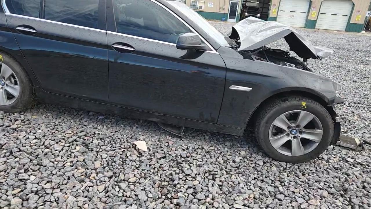 Фото: WBAXH5C52DDW14474