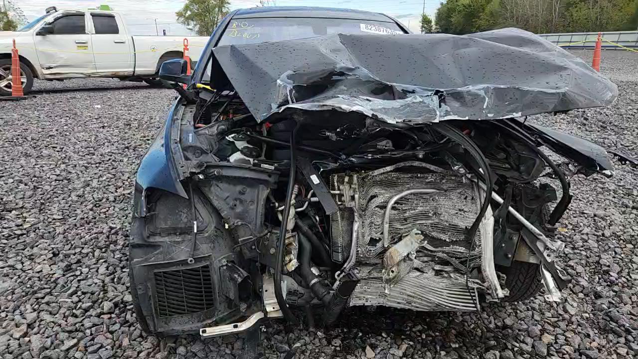 Фото: WBAXH5C52DDW14474