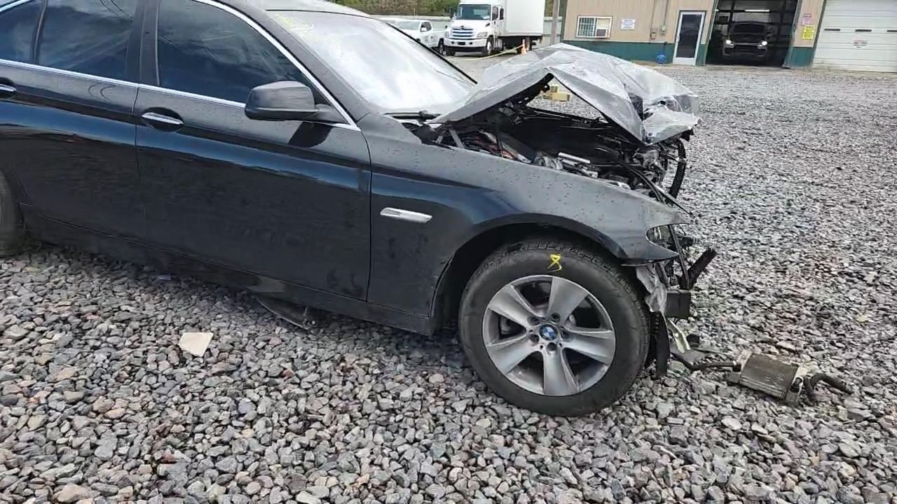 Фото: WBAXH5C52DDW14474