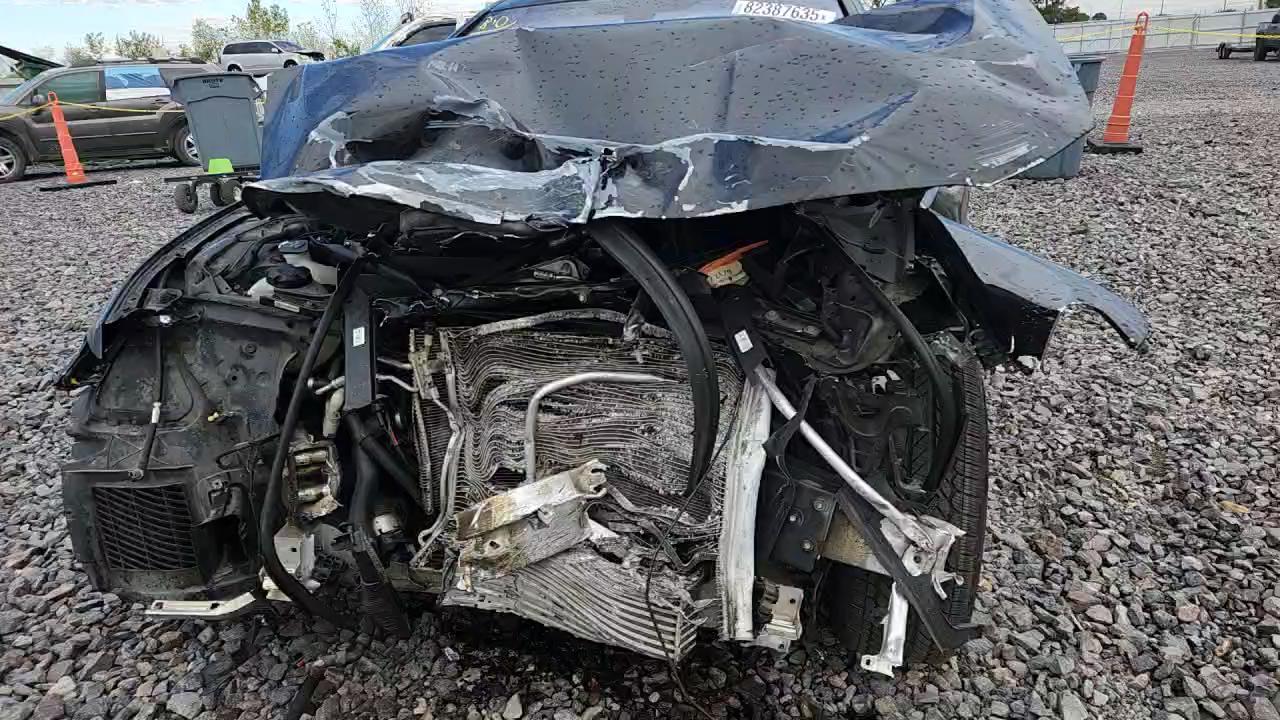 Фото: WBAXH5C52DDW14474