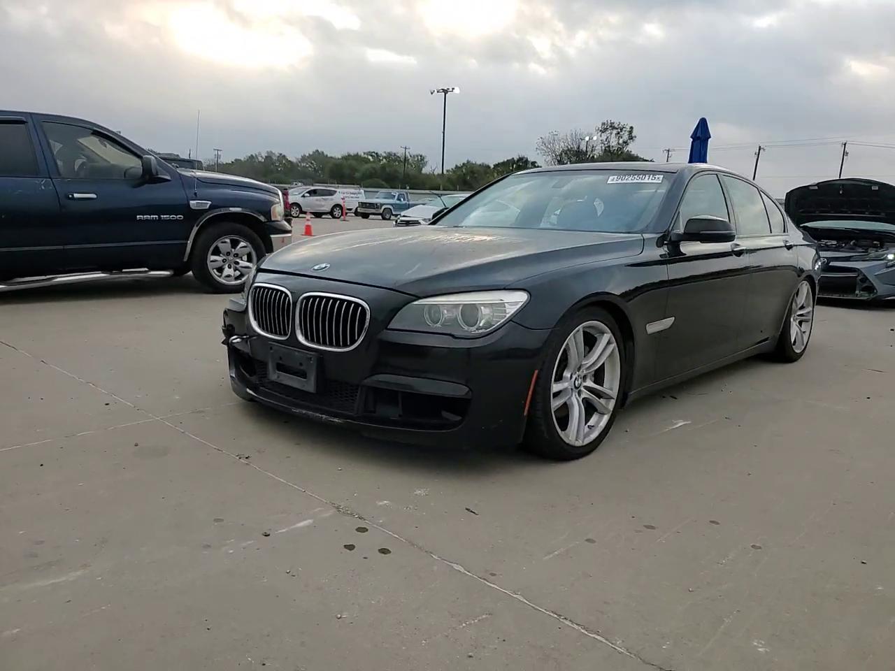 Фото: WBAYA6C5XED144517