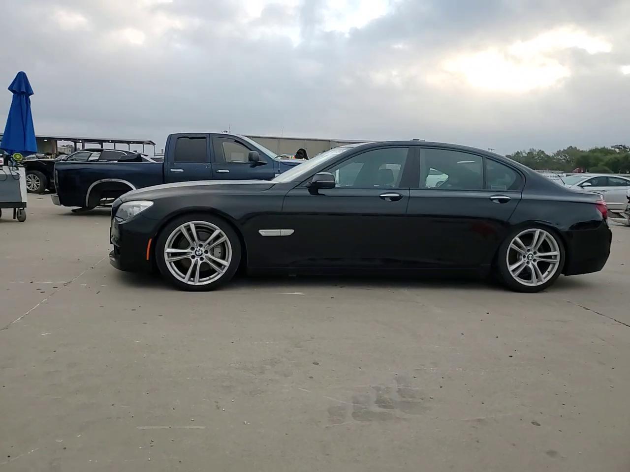 Фото: WBAYA6C5XED144517