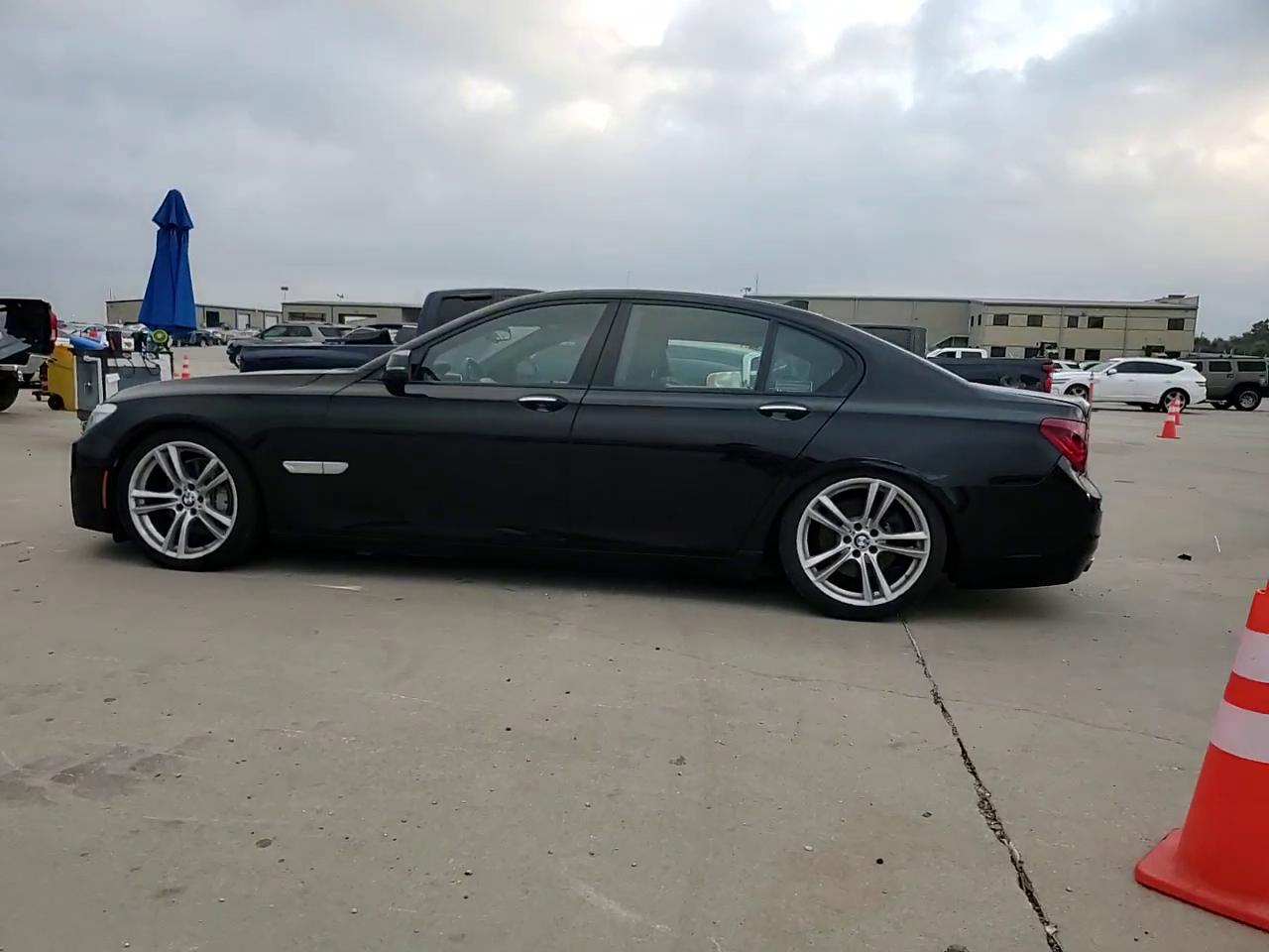 Фото: WBAYA6C5XED144517