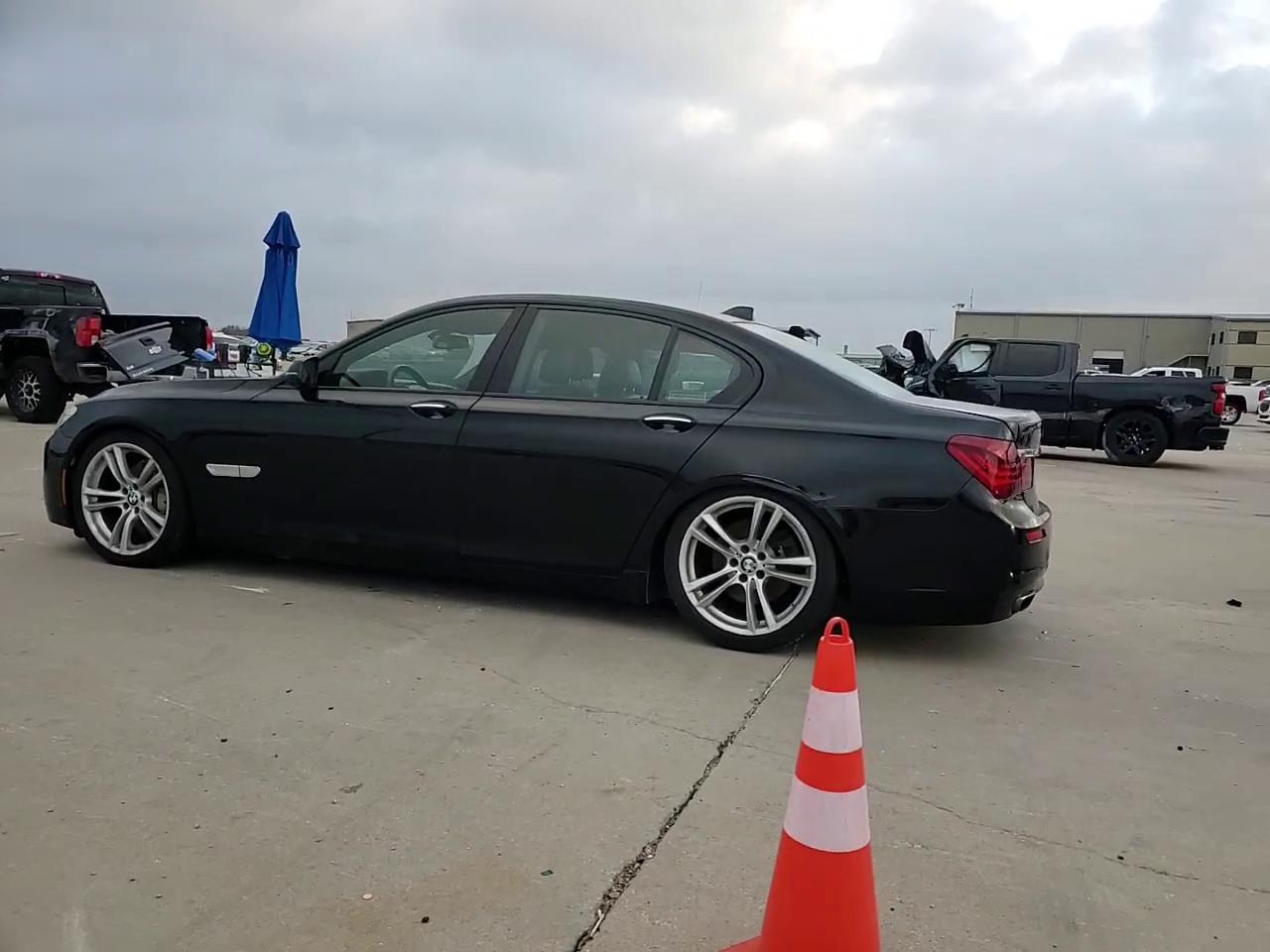 Фото: WBAYA6C5XED144517