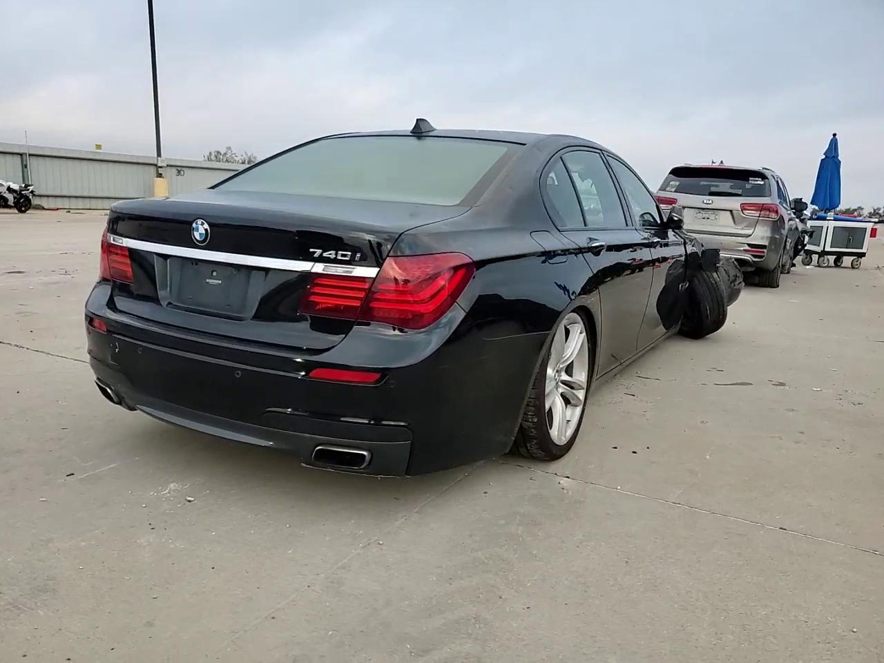 Фото: WBAYA6C5XED144517