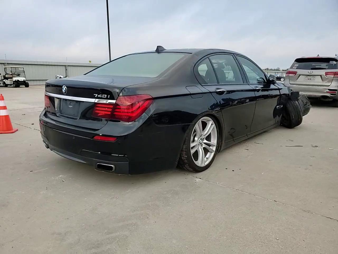 Фото: WBAYA6C5XED144517