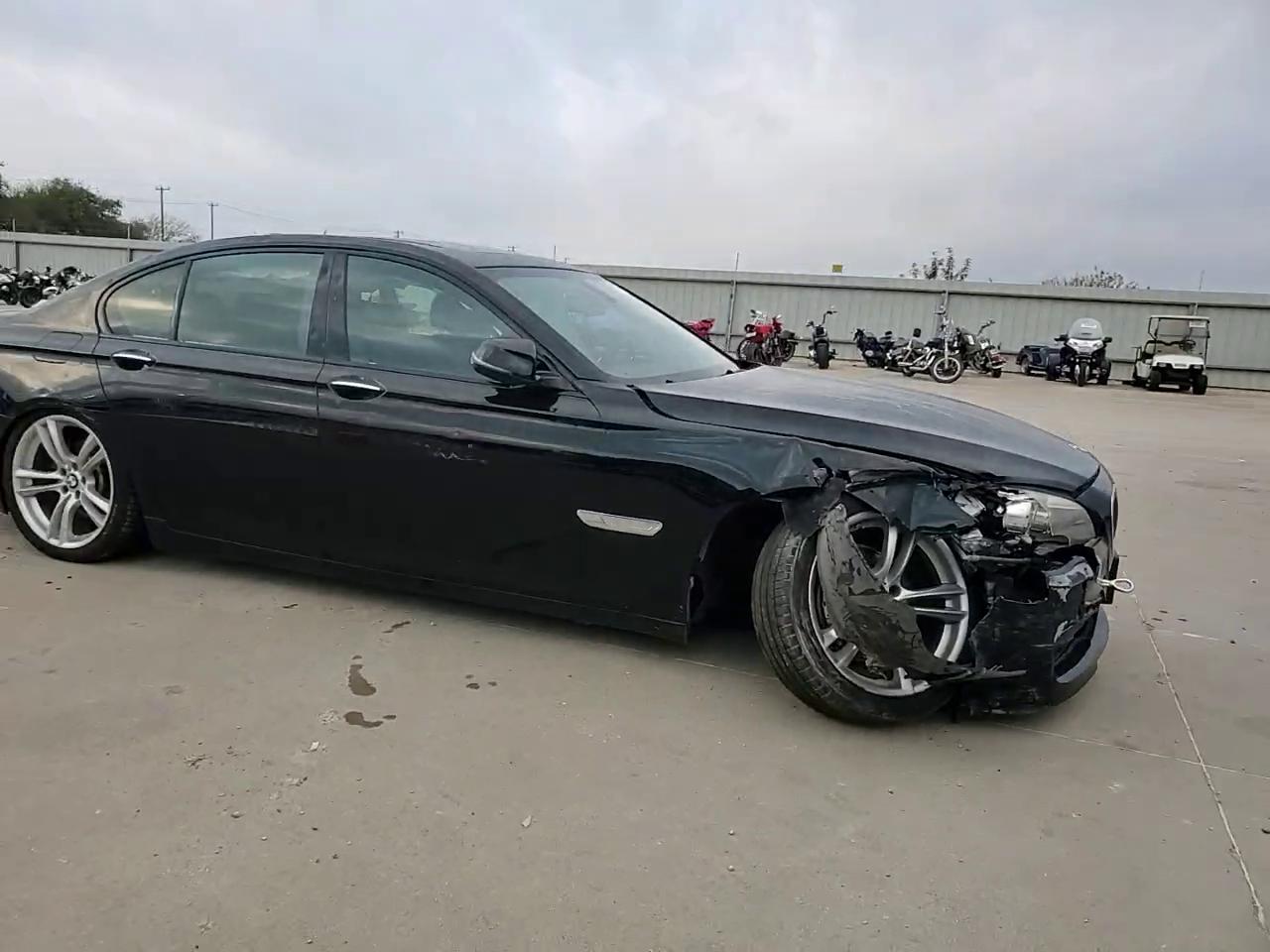 Фото: WBAYA6C5XED144517