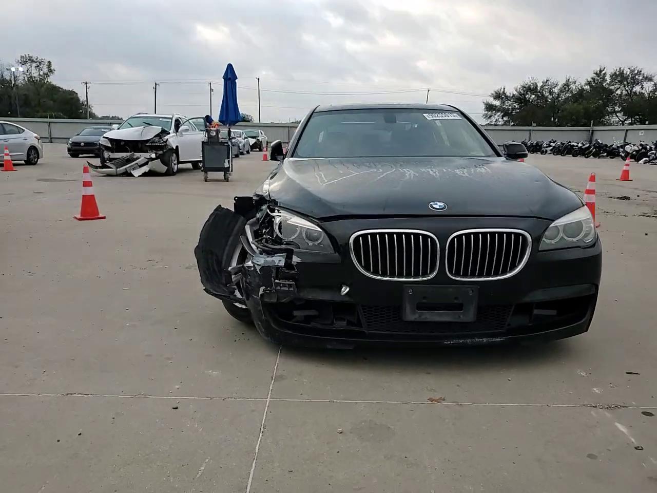 Фото: WBAYA6C5XED144517