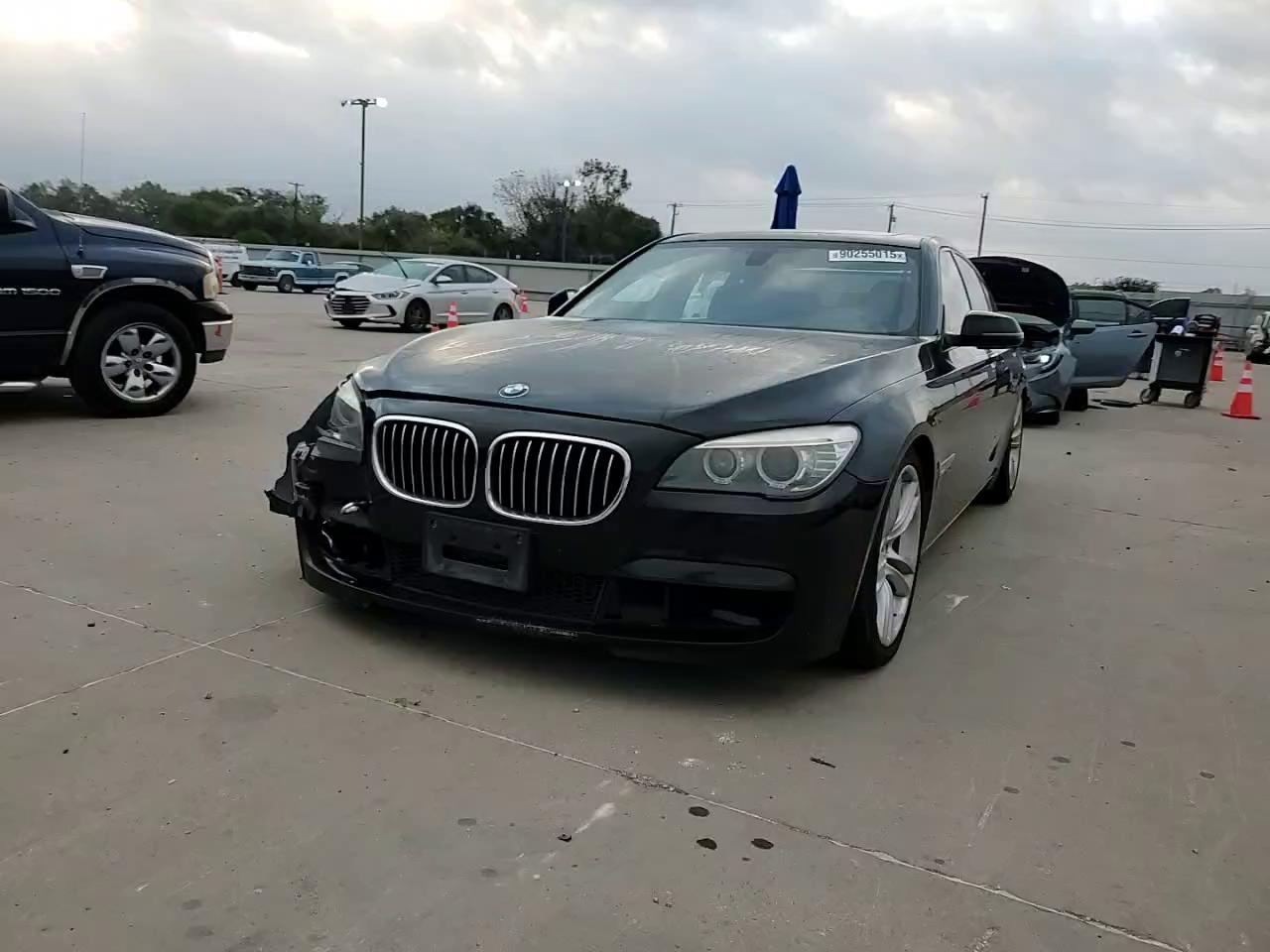 Фото: WBAYA6C5XED144517