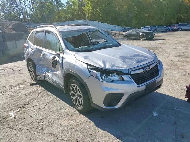 2019 Subaru Forester Premium VIN: JF2SKAGC7KH574898 Lot: 82218665