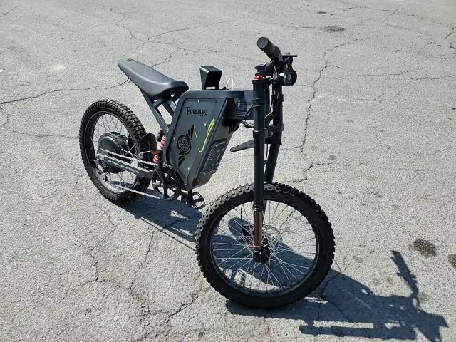 2000 E Bike VIN: X2PR02400348 Lot: 86081745