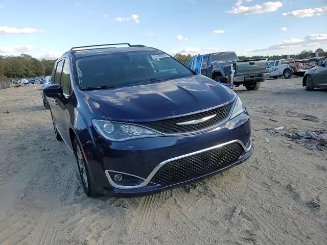 2017 Chrysler Pacifica Touring L VIN: 2C4RC1BG1HR560626 Lot: 89880835