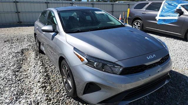 2023 Kia Forte Lx VIN: 3KPF24AD7PE582435 Lot: 84977845