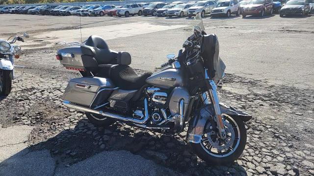 2017 Harley-Davidson Flhtcu Ultra Classic Electra Glide VIN: 1HD1FCC13HB645247 Lot: 90038565