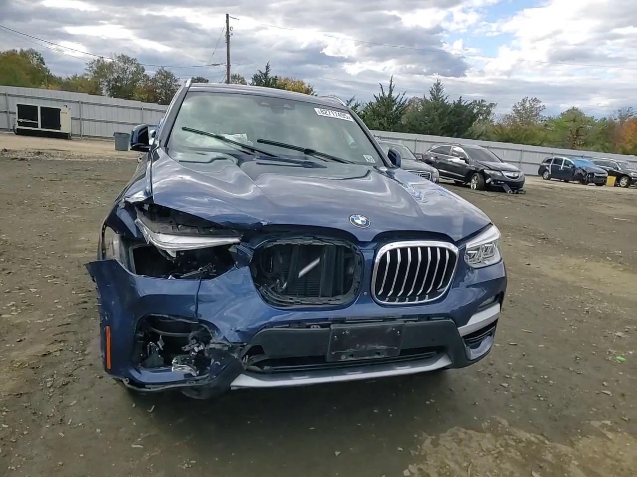 Фото: 5UXTY5C01M9F66332