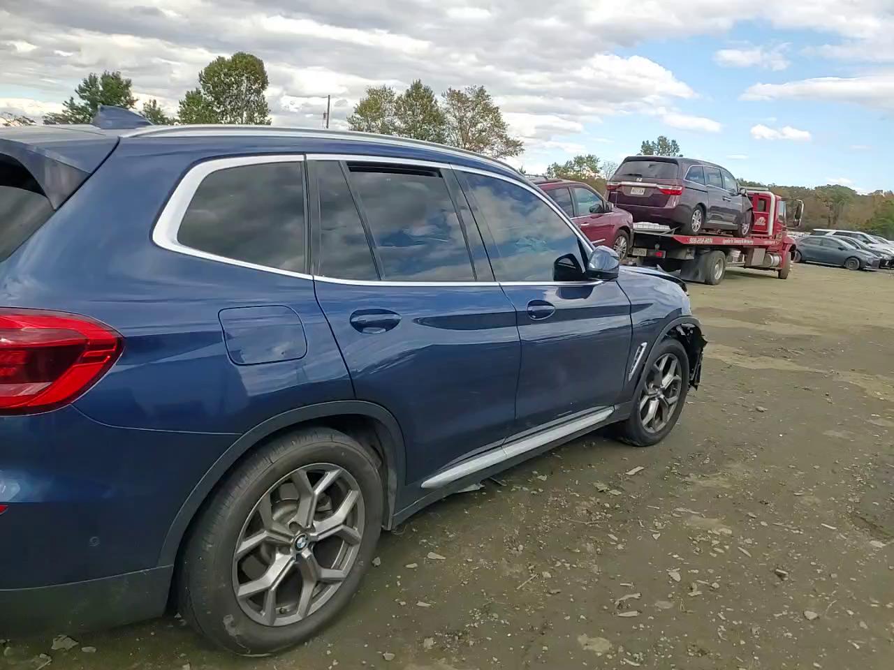 Фото: 5UXTY5C01M9F66332