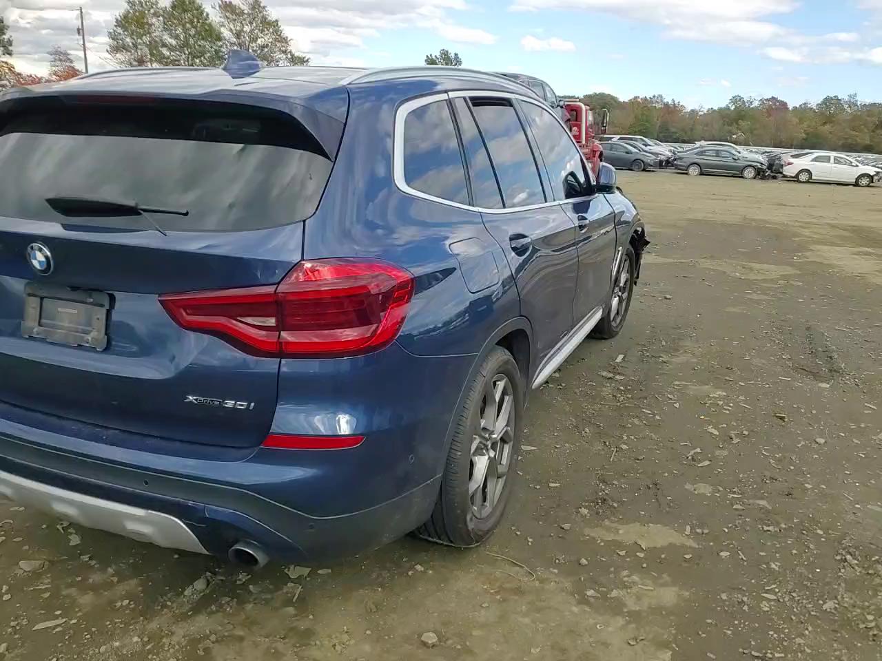 Фото: 5UXTY5C01M9F66332