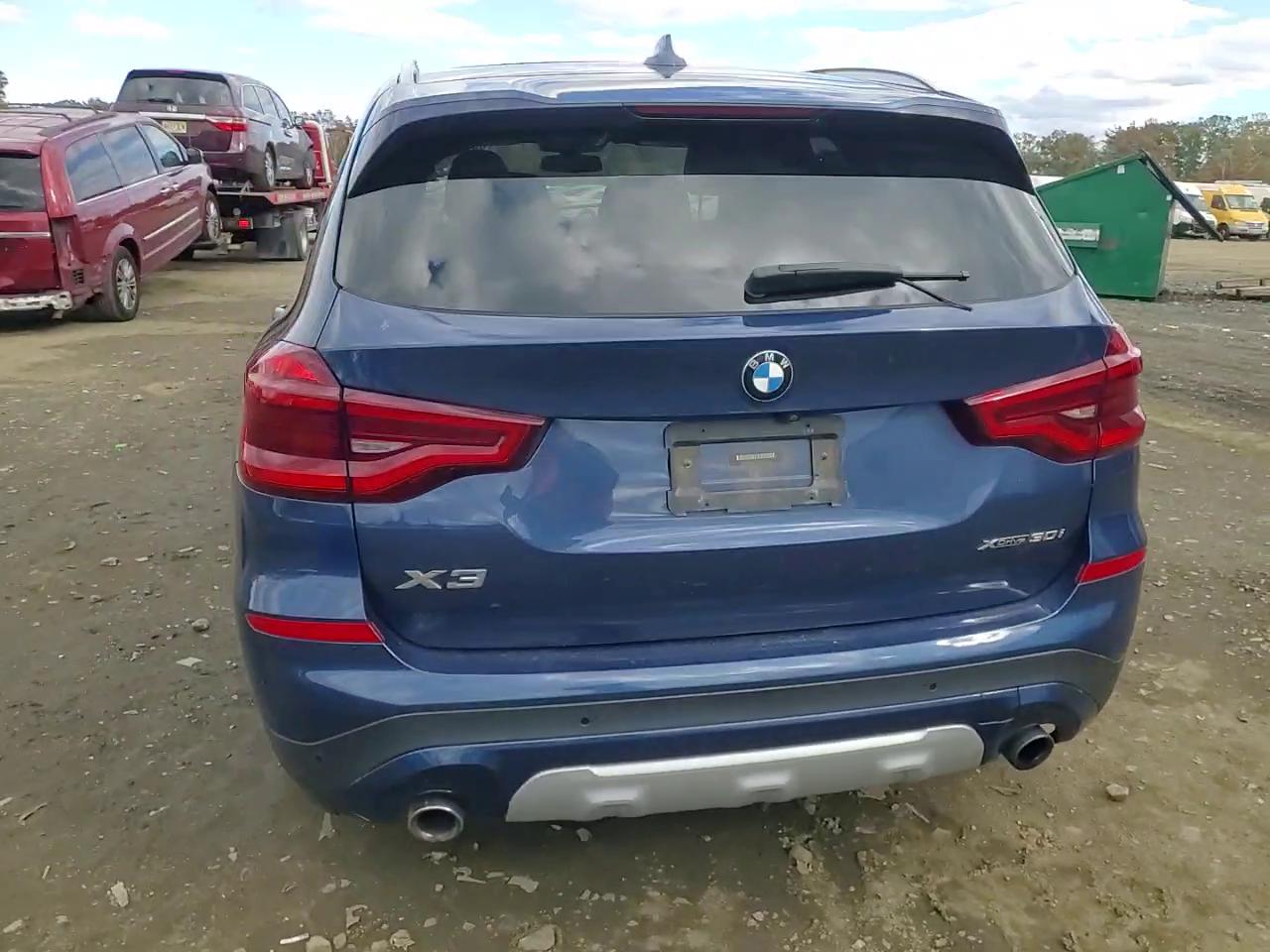 Фото: 5UXTY5C01M9F66332