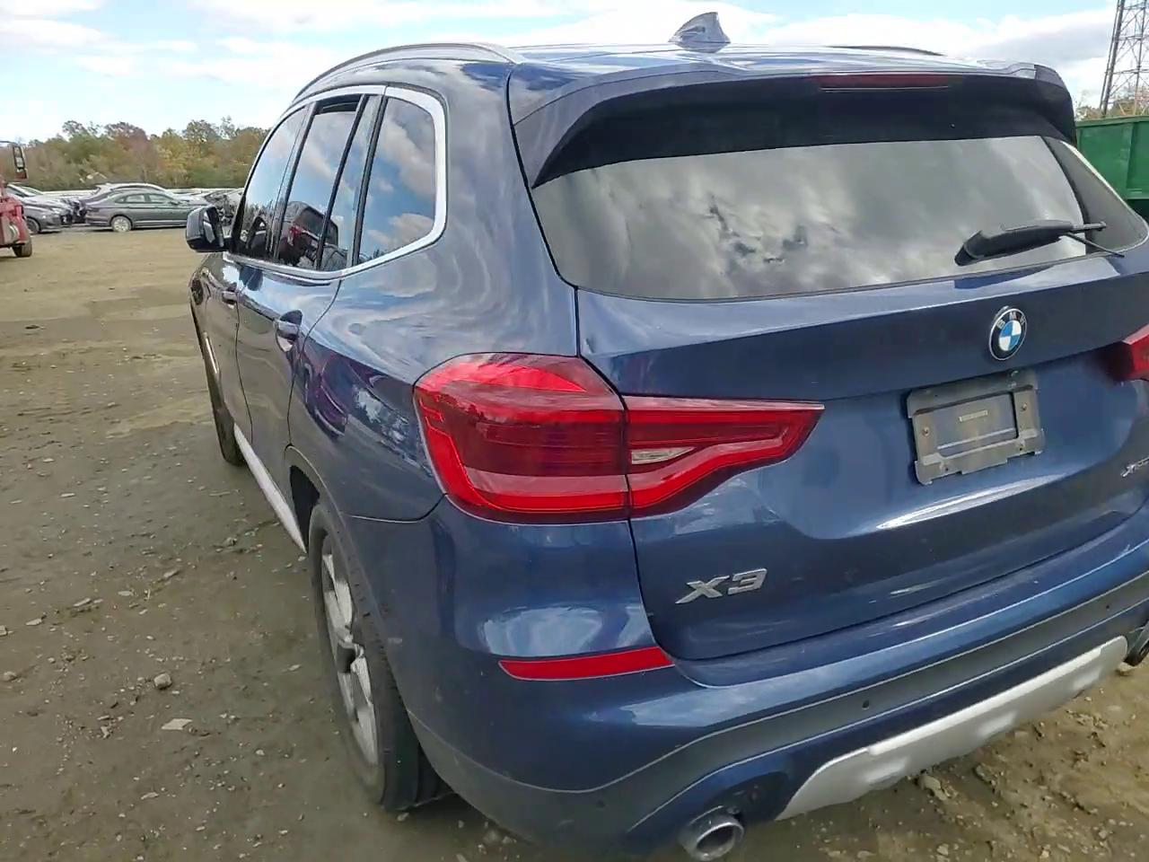 Фото: 5UXTY5C01M9F66332