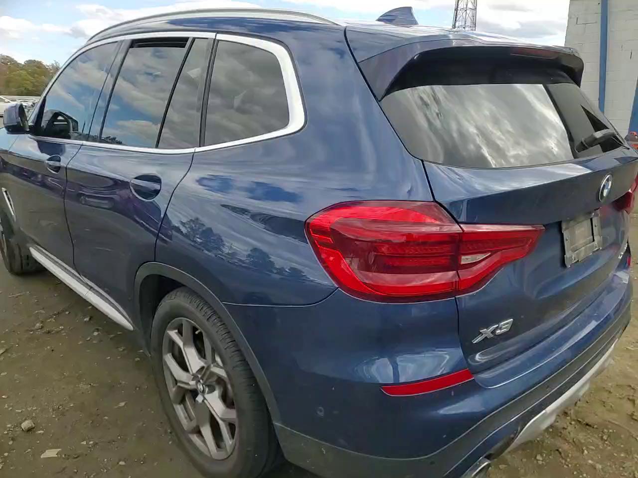 Фото: 5UXTY5C01M9F66332