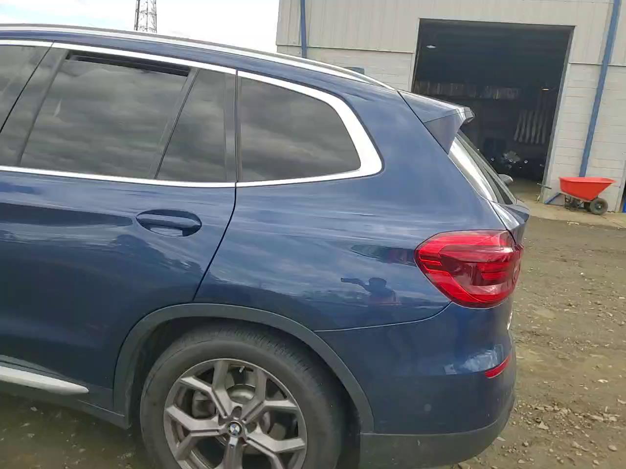 Фото: 5UXTY5C01M9F66332