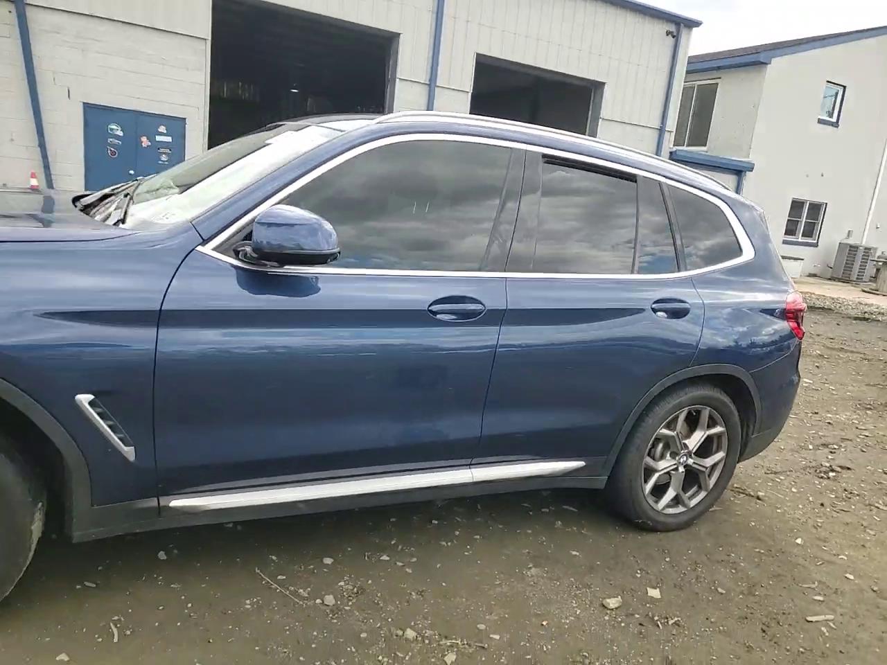 Фото: 5UXTY5C01M9F66332