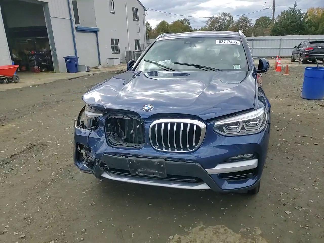 Фото: 5UXTY5C01M9F66332