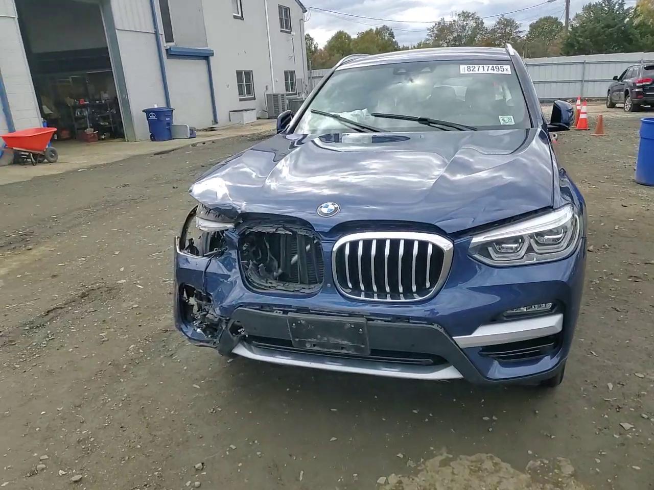 Фото: 5UXTY5C01M9F66332