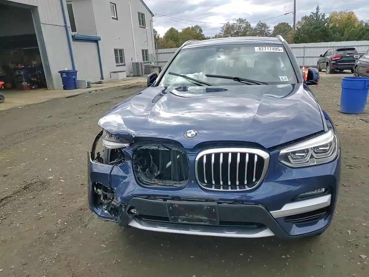 Фото: 5UXTY5C01M9F66332