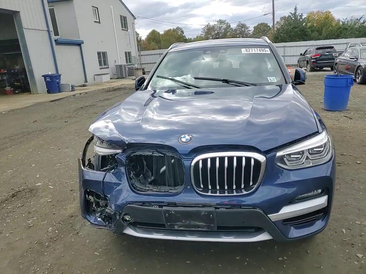 Фото: 5UXTY5C01M9F66332