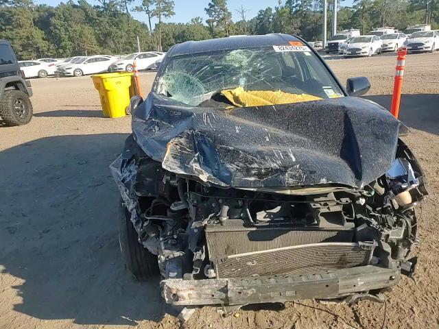 2022 Honda Hr-V Lx VIN: 3CZRU5H30NM743778 Lot: 82434275