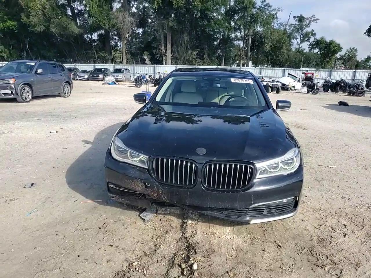 Фото: WBA7F0C51JGM23275