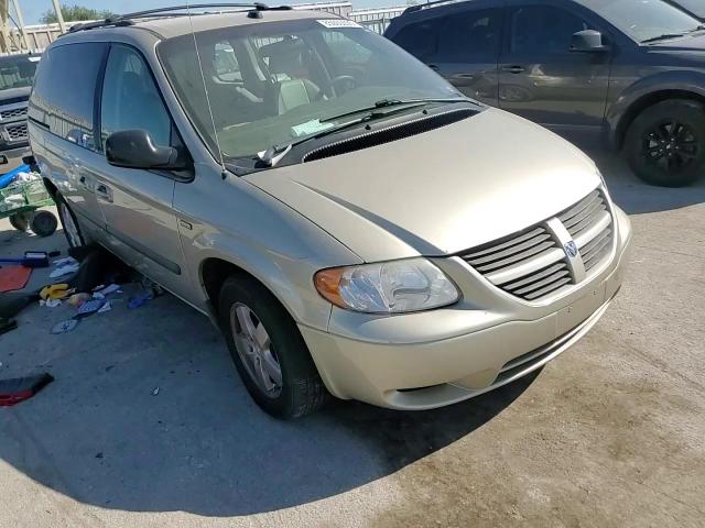 2005 Dodge Caravan Sxt VIN: 1D4GP45R95B287135 Lot: 85000655